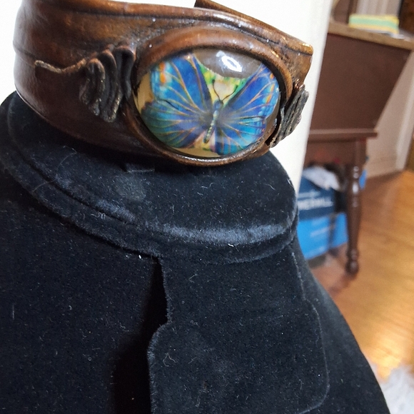 Vintage Boho Butterfly Cuff Bracelet • Clear Cabochon • Rustic Brown Leather Loo - Picture 3 of 6